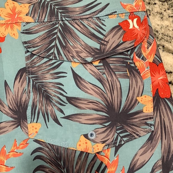 Old Navy size 32, Hurley size 32 - Picture 16 of 16